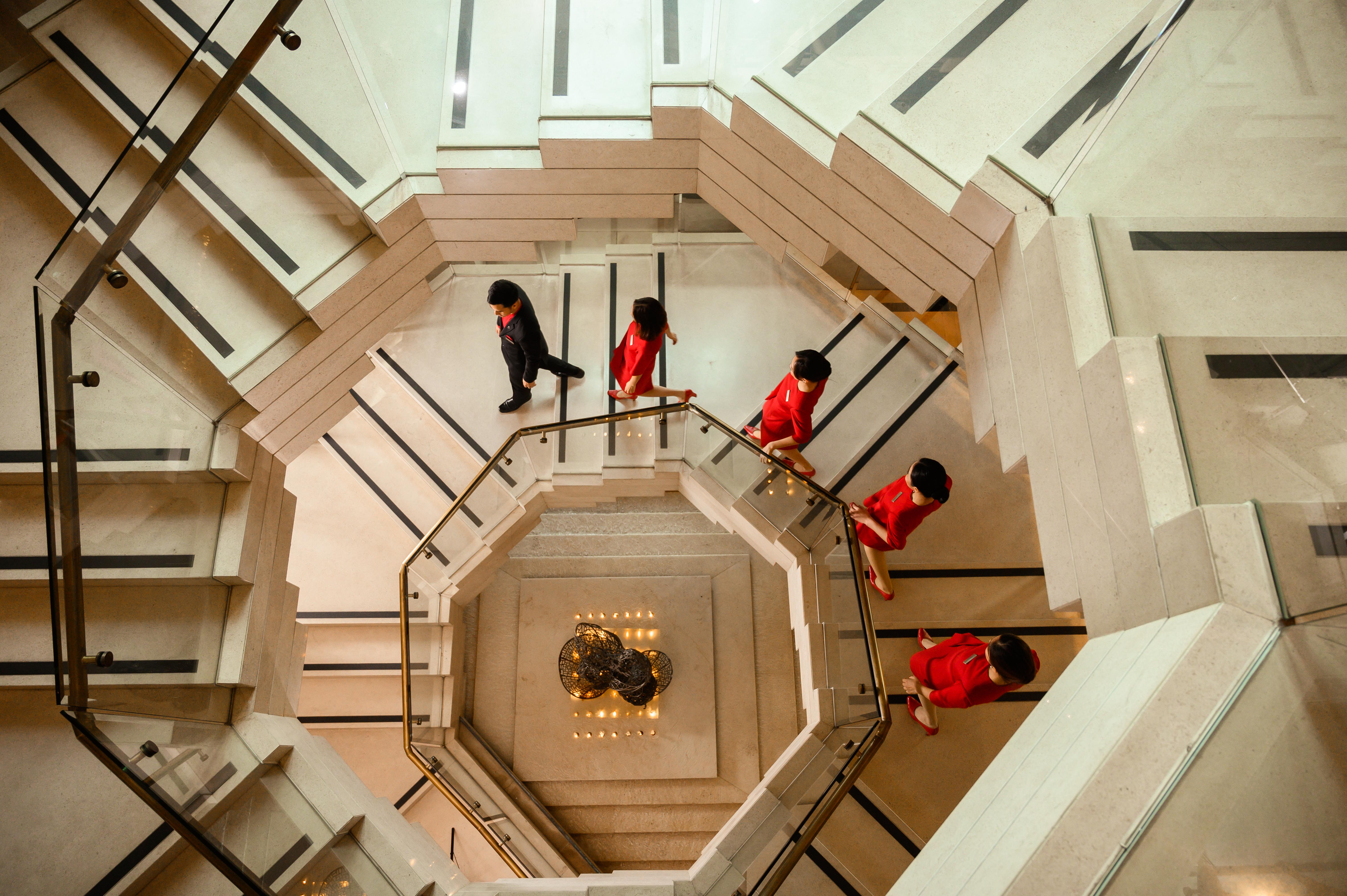 Siam Kempinski Hotel Bangkok Exterior foto The staircase of the hotel