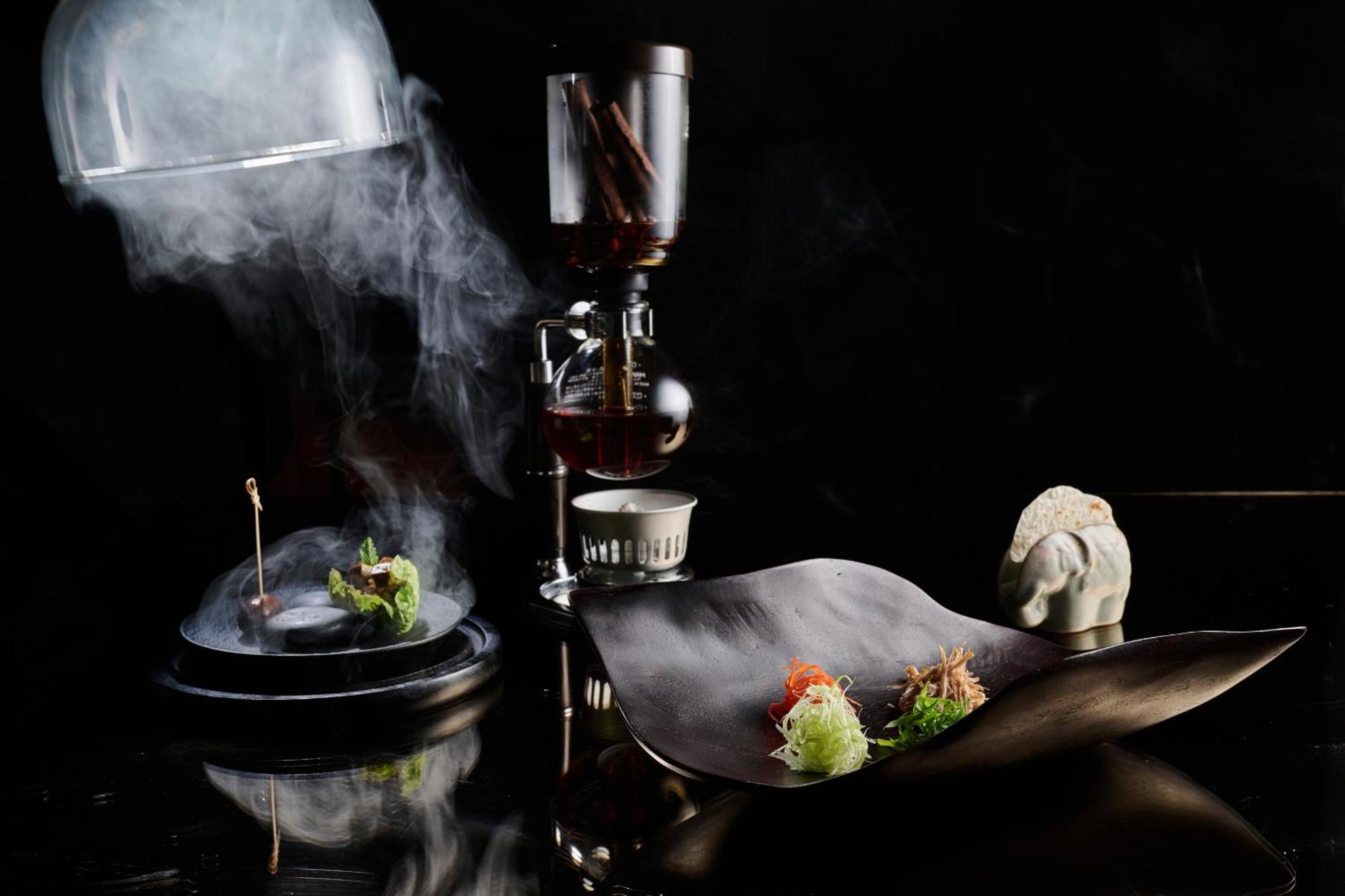 Siam Kempinski Hotel Bangkok Exterior foto A siphon coffee