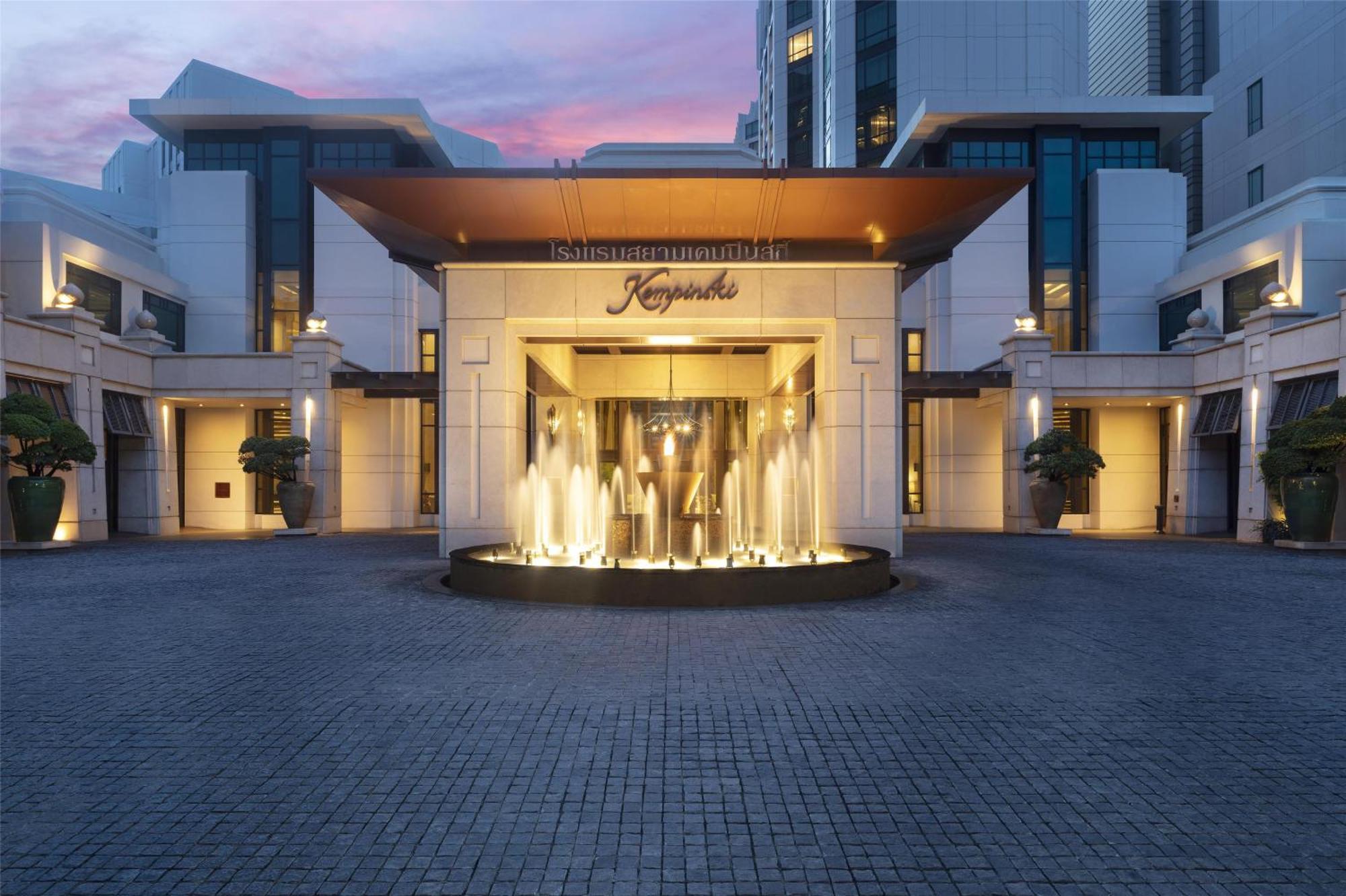 Siam Kempinski Hotel Bangkok Exterior foto